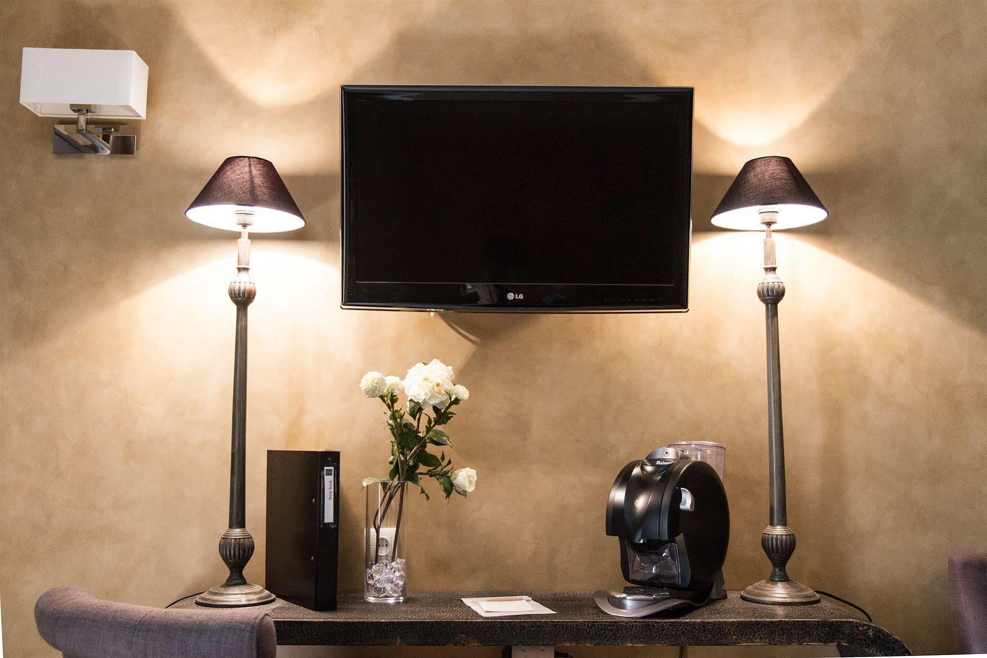 Charme & Business Hotel Lyon Limonest Zewnętrze zdjęcie