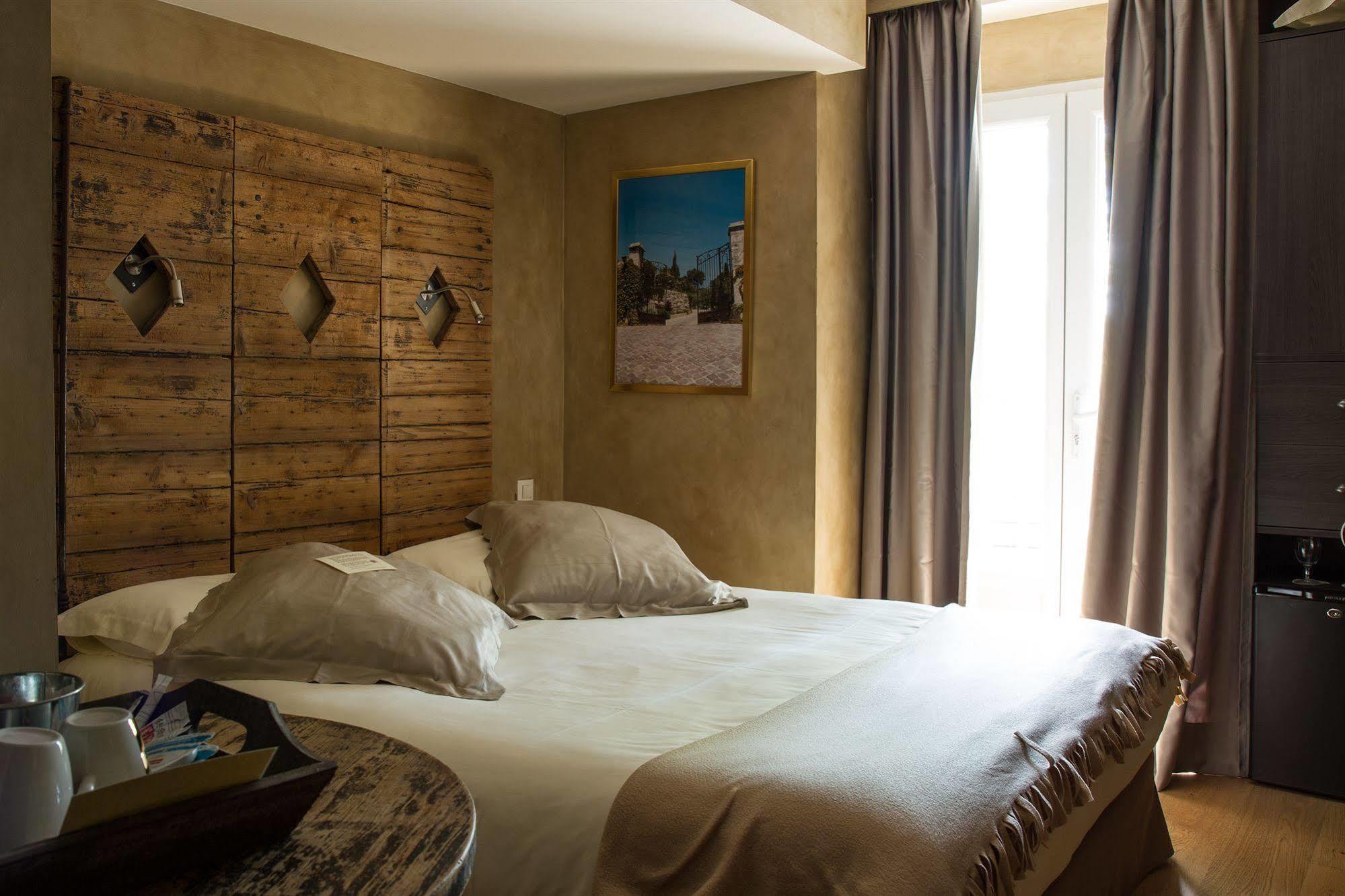 Charme & Business Hotel Lyon Limonest Zewnętrze zdjęcie